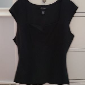Black sweetheart neck tank top